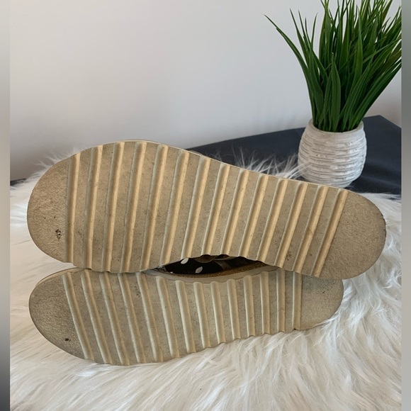 Pikolinos Women's Metallic Sandals - Picture 7 of 7